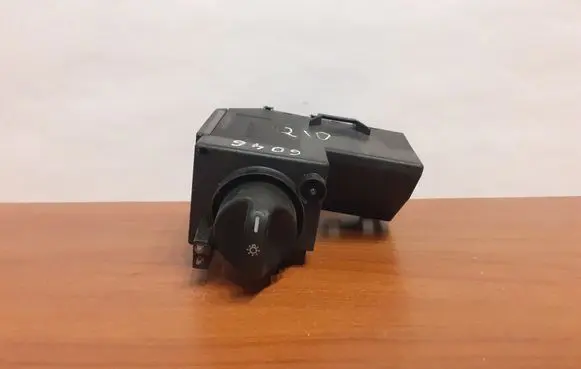 Mercedes-Benz E W210 Light switch 6046 2105450704