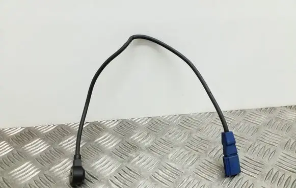 Audi A4 S4 B6 8E 8H Detonation knock sensor 06C905377