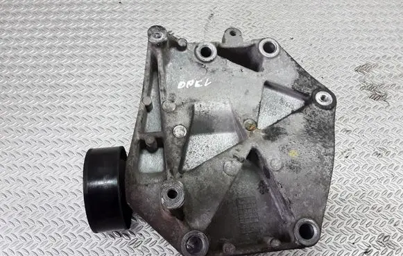 Opel Vectra C Generator/alternator bracket 255187675