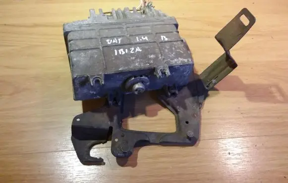 Seat Ibiza II (6k) Engine control unit/module 0261203750