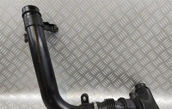 Ford Ecosport Intercooler air guide/duct channel CV616C784AG