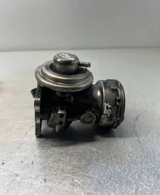 Volkswagen Sharan Throttle body valve 036131501j