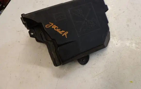 Dacia Jogger Fuse box cover