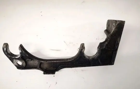 Mercedes-Benz E W212 Engine mounting bracket a6510940127