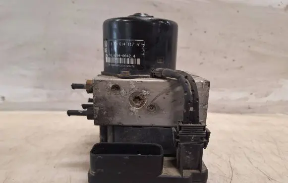 Audi A3 S3 8L ABS Pump 1J0907379