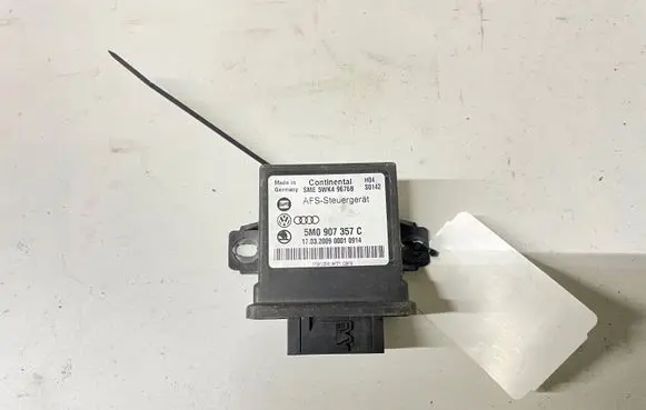Volkswagen PASSAT B6 Light module LCM 5M0907357C 5WK49676B 1703200900010914
