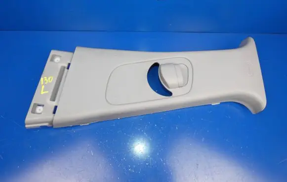 Hyundai i30 (B) pillar trim (top)
