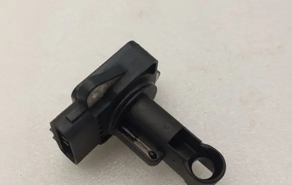 Toyota Avensis T250 Mass air flow meter 1974003070 222040N010