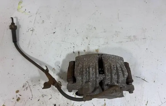 Chevrolet TrailBlazer Front brake caliper K332157C1A