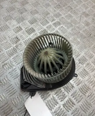Volkswagen PASSAT B5 Heater fan/blower 740221233F