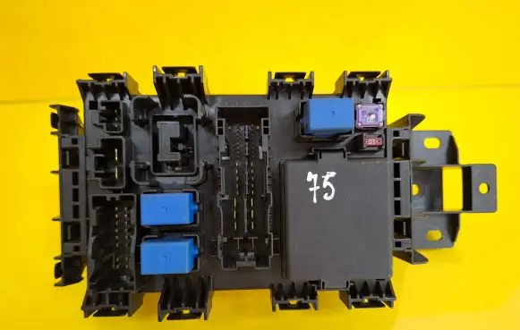 Suzuki Alto Fuse box set 68K10
