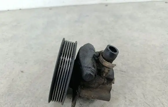 Land Rover Freelander Power steering pump 