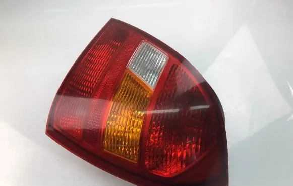 Hyundai Elantra Rear/tail lights 123456