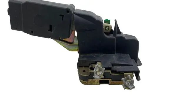 Peugeot 206 Front door lock PP30FV