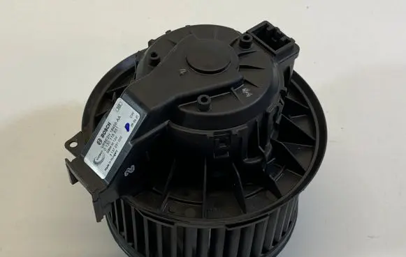 Ford Fiesta Heater fan/blower VP8E2H18456AA 3137231000
