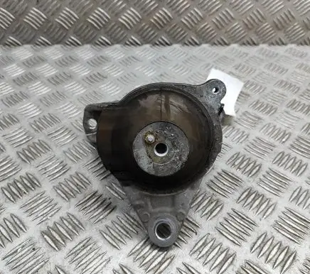 Engine mount bracket