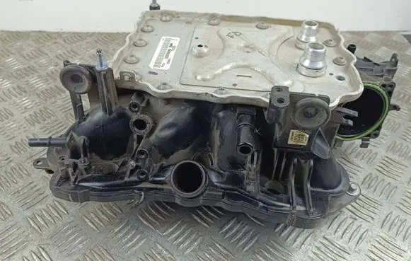 Jeep Wrangler Intake manifold 05281983AA 272091548