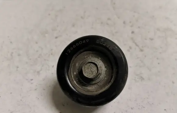 Chevrolet Camaro Belt tensioner pulley 12666049