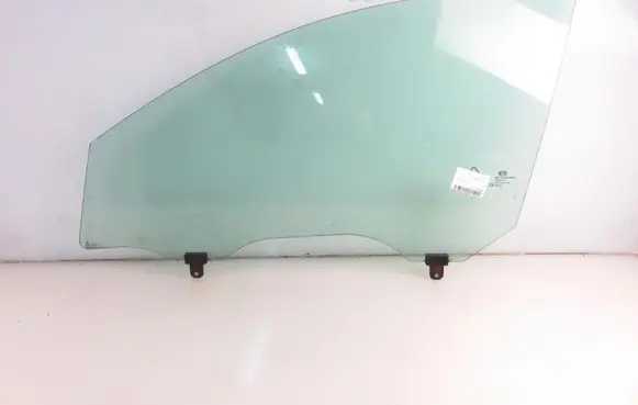 KIA Sportage Front door window glass four-door 