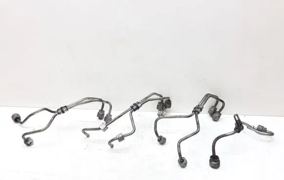 Fuel injector supply line/pipe