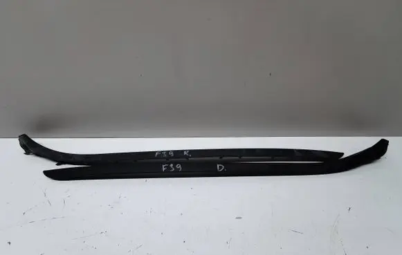 BMW X2 F39 Windshield trim 7429615 7429616