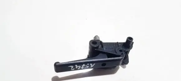 Engine bonnet (hood) release handle