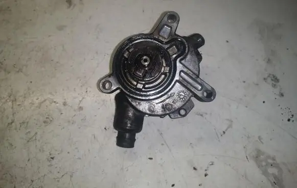 Volvo S80 Vacuum pump 30731825