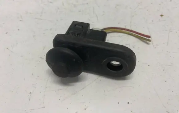 Mitsubishi Pajero Front door sensor coupe 