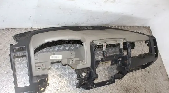 Dodge RAM 1500 DS Dashboard 0001774338