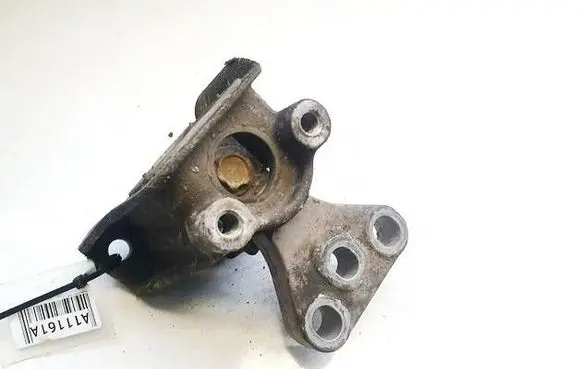 Honda Civic Engine mount bracket 