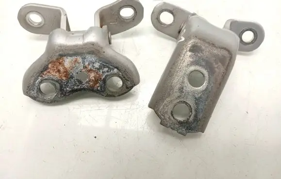 Front door hinge set