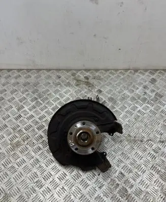 Front wheel hub