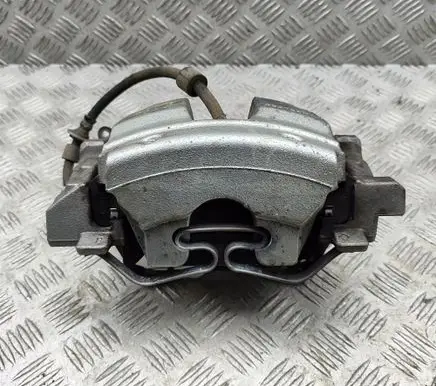 Volvo XC90 Front brake caliper 32373384