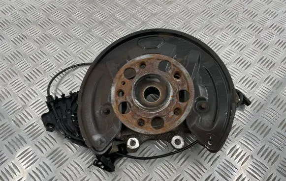 Mercedes-Benz C W205 Rear wheel hub