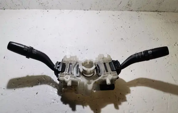 Mazda 6 Indicator stalk 17E904