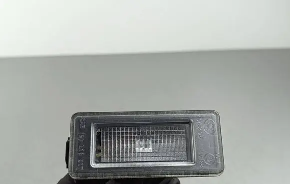 Nissan X-Trail T33 Number plate light V27131X 265108990E