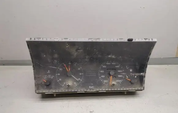 Peugeot 405 Speedometer (instrument cluster)