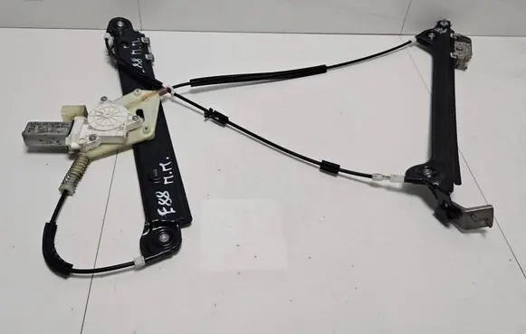 BMW 1 E82 E88 Front door window regulator with motor 6978846 E840311607B 120909333764B