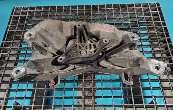 Audi A8 S8 D4 4H Gearbox mounting bracket 8K0399151 IMPRK1577453