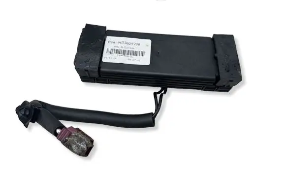 Citroen C6 Aerial antenna amplifier 9653029780 41152912A