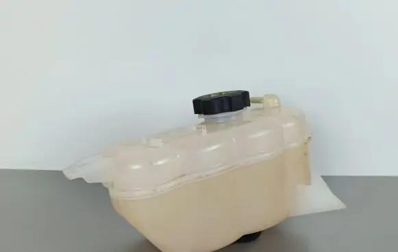 Jeep Grand Cherokee WL Coolant expansion tank/reservoir 68379825AB