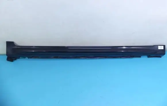 Foot area side trim