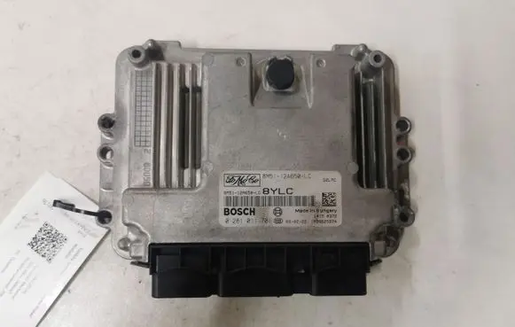 Ford C-MAX I Engine control unit/module 8M5112A650LC 8YLC