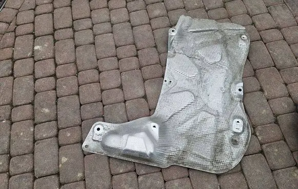 Opel Astra L Exhaust heat shield 9833214380