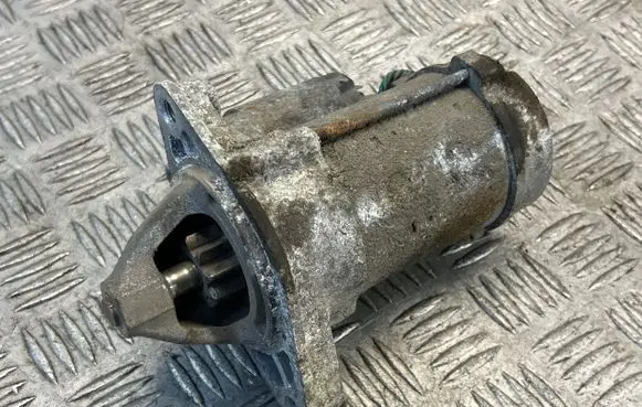 Toyota Avensis T270 Starter motor