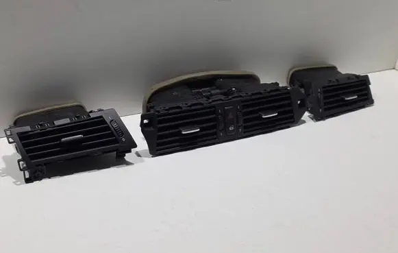 BMW 5 E60 E61 Dash center air vent grill 6910734 6910732 6910731