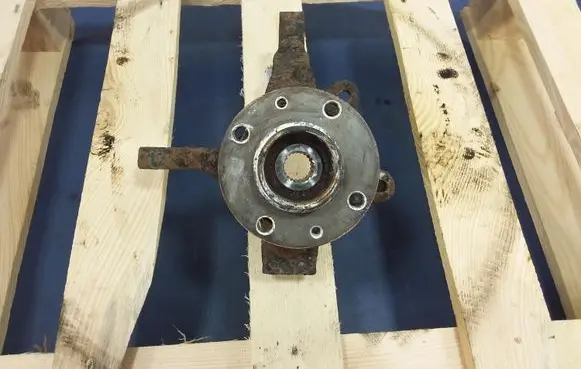 Dacia Sandero Front wheel hub spindle knuckle
