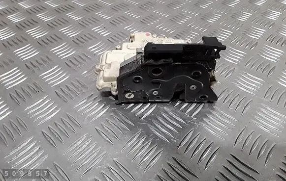 Volkswagen PASSAT B6 Front door lock 3c1837016a
