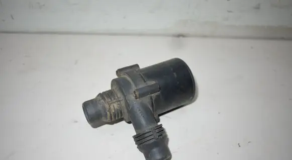 BMW 5 E60 E61 Electric auxiliary coolant/water pump 6907811