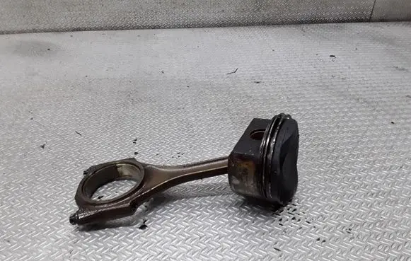 Audi A6 S6 C6 4F Piston with connecting rod